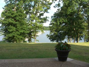 Kentucky Dam Village State Resort Park's Lodge, Patio Out Back